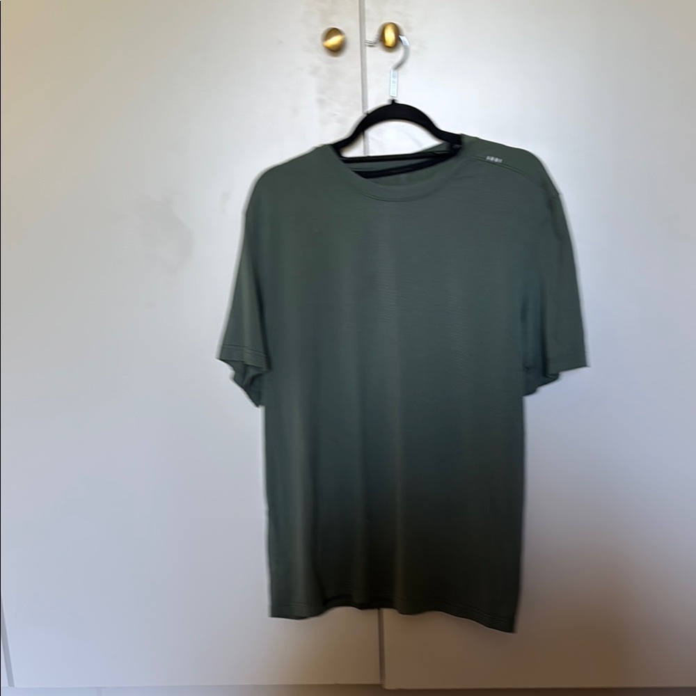Green Short Sleeve Crew Neck Tee
